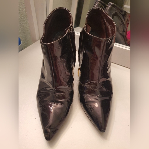 LOUIS VUITTON ANKLE BOOTS - Picture 2 of 7